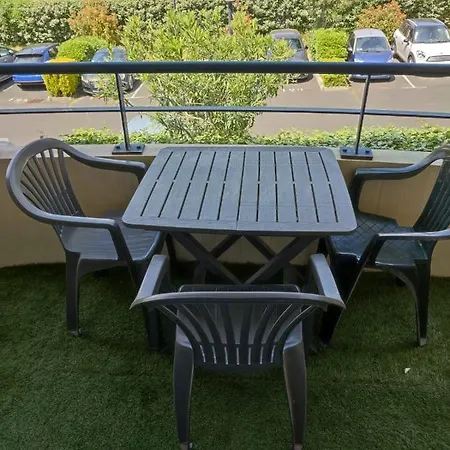 Apartman Calme Avec Piscine