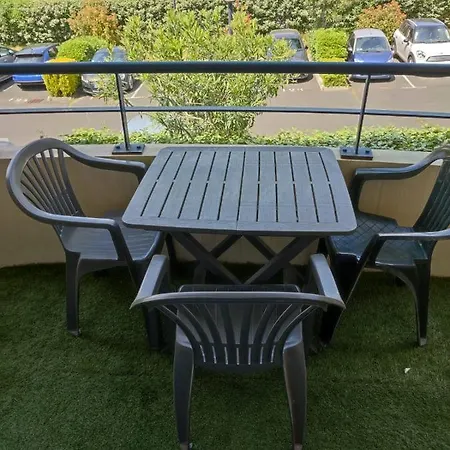 Apartment Calme Avec Piscine