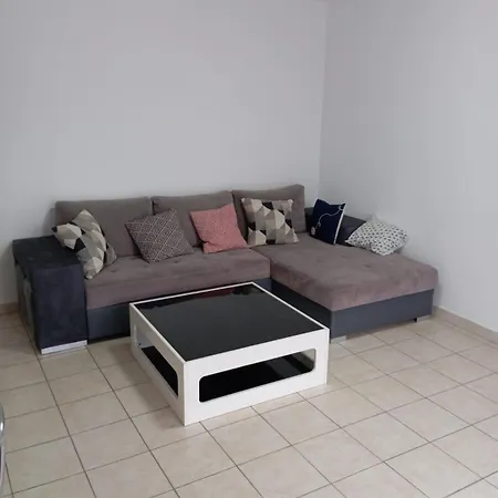 Calme Avec Piscine