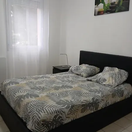 Calme Avec Piscine Apartment *