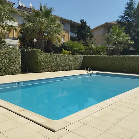 Résidence Calme Avec Piscine Béziers